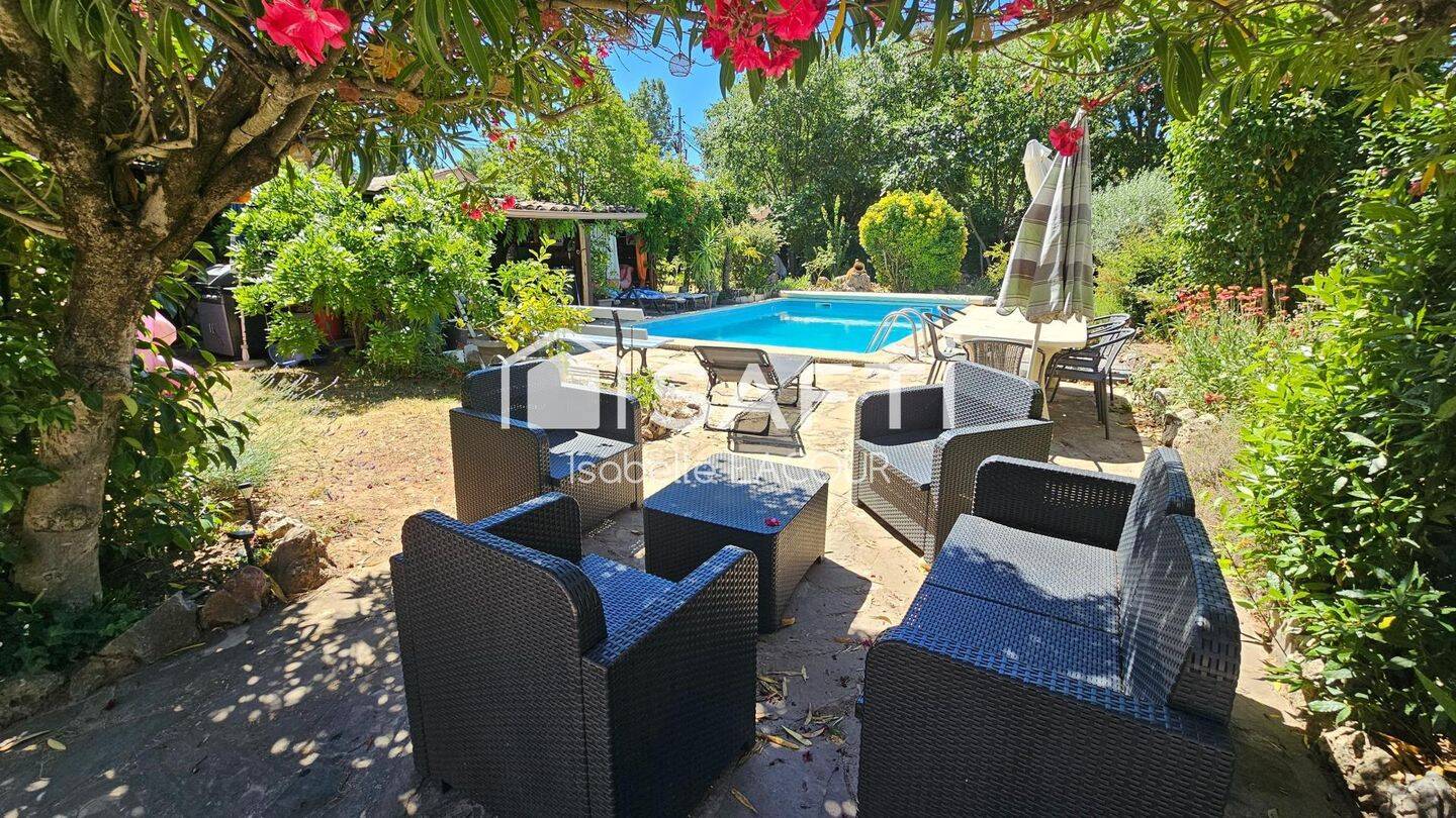 Maison 6 pièces 338 m² · à Villecroze · 338 m² · 659 000 €