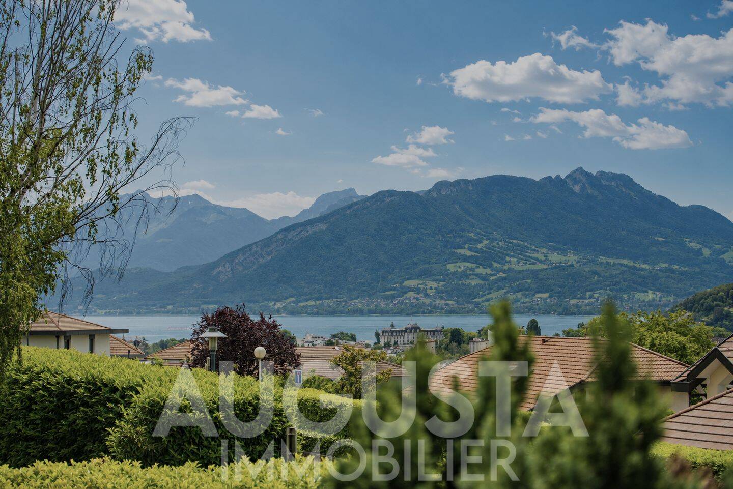 Maison 10 pièces 230 m² · à Annecy · 230 m² · 1 580 000 €