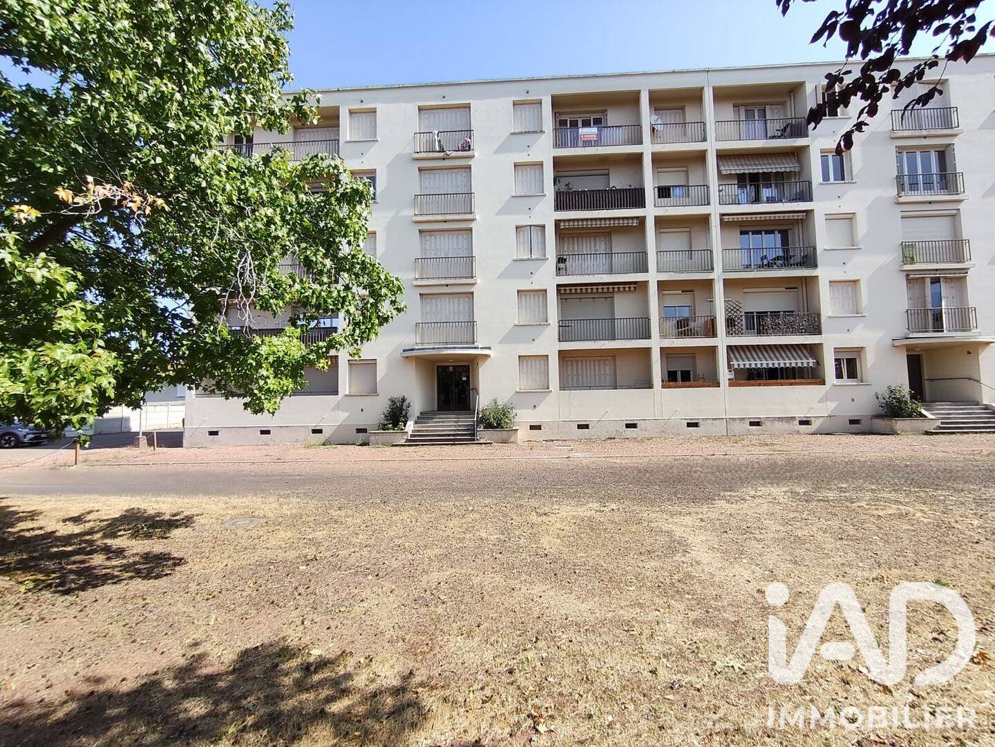 Appartement 3 pièces 63 m² · à Roanne · 62,6 m² · 80 000 €