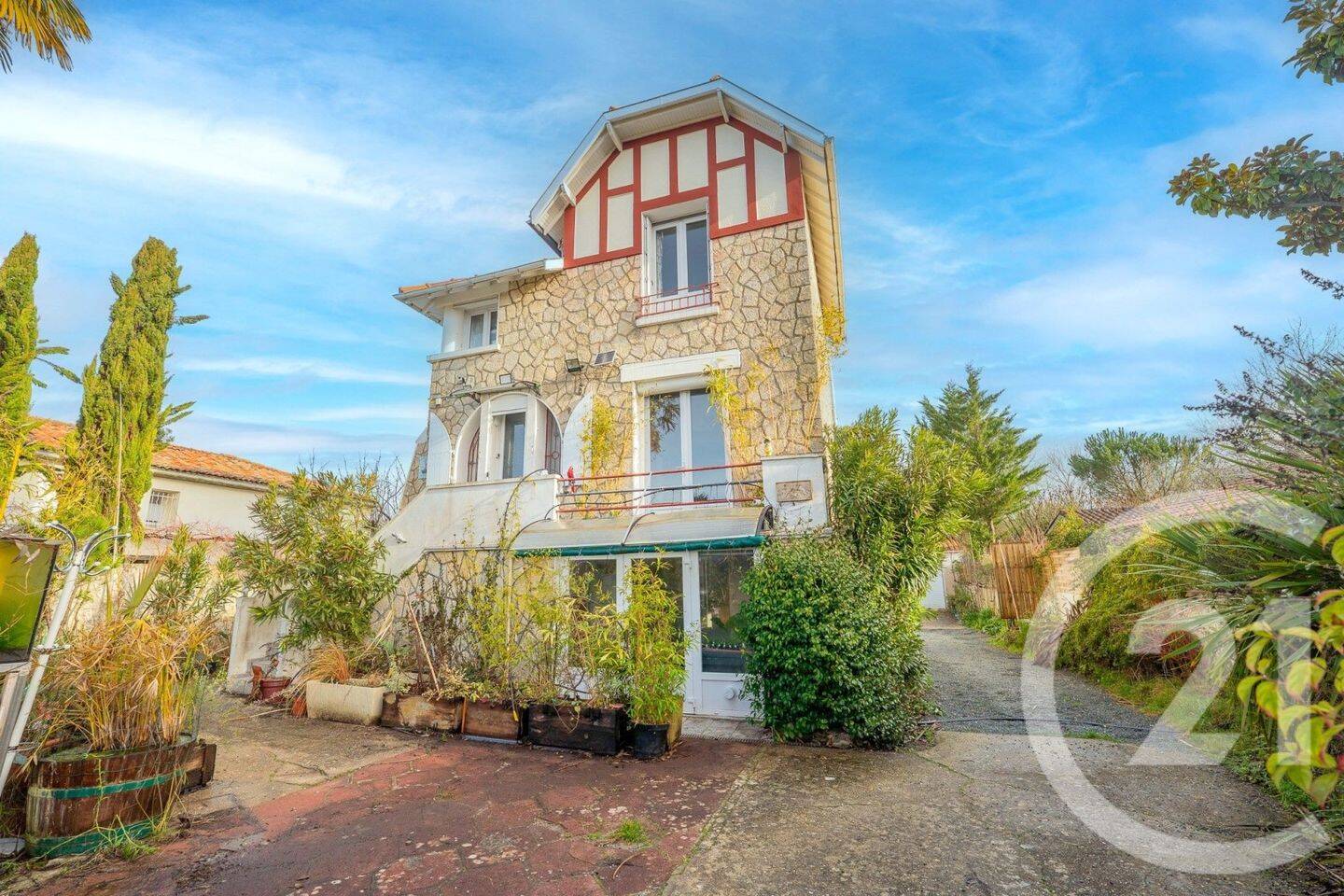 Maison 6 pièces 147 m² · à Saujon · 147 m² · 310 000 €