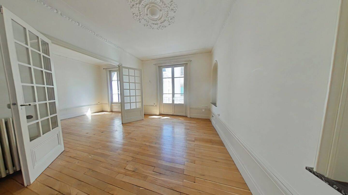 Appartement 3 pièces 94 m² · à Saint-Étienne · 94,1 m² · 699 €