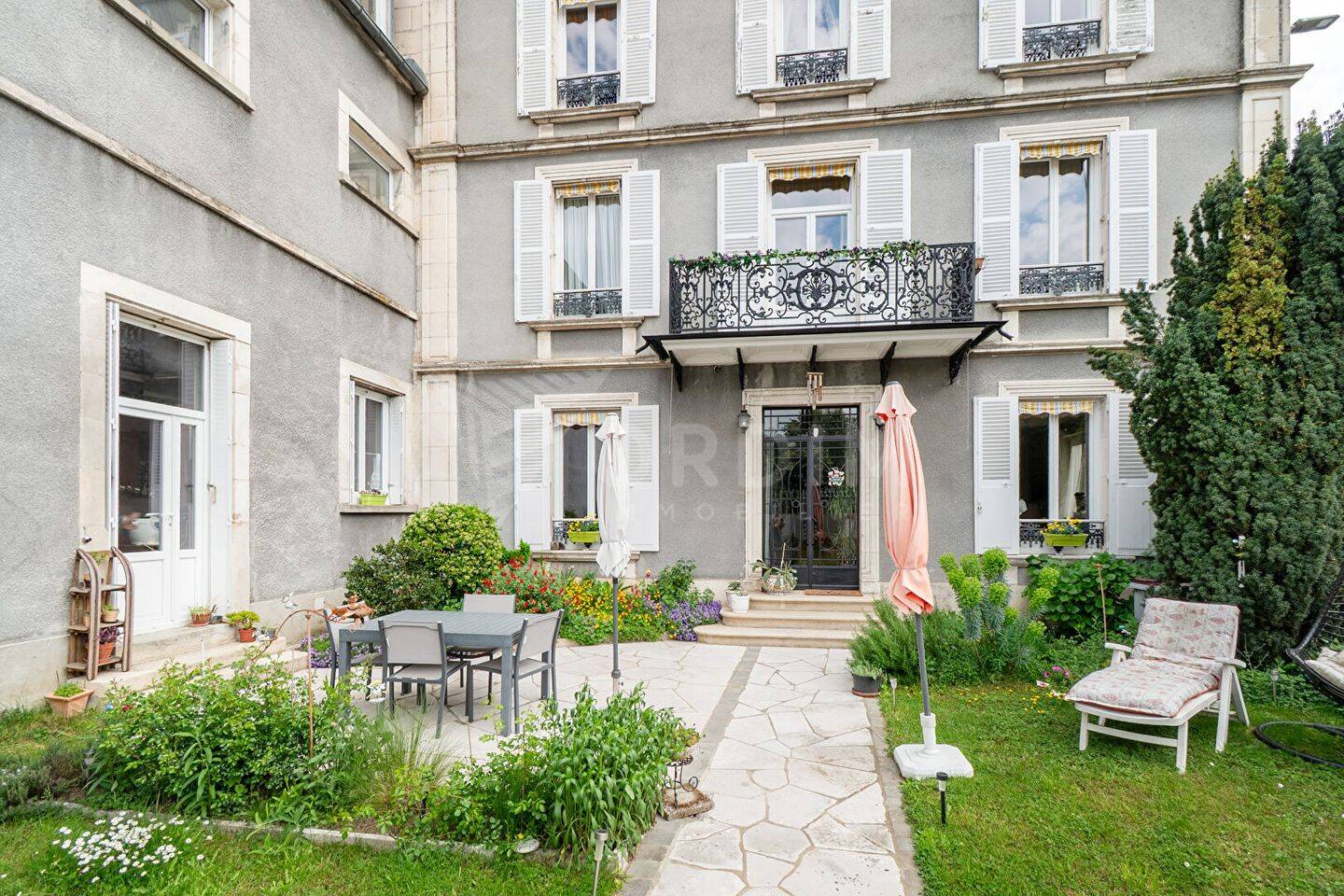 Maison 7 pièces 224 m² · à Tonnerre · 223,9 m² · 173 000 €