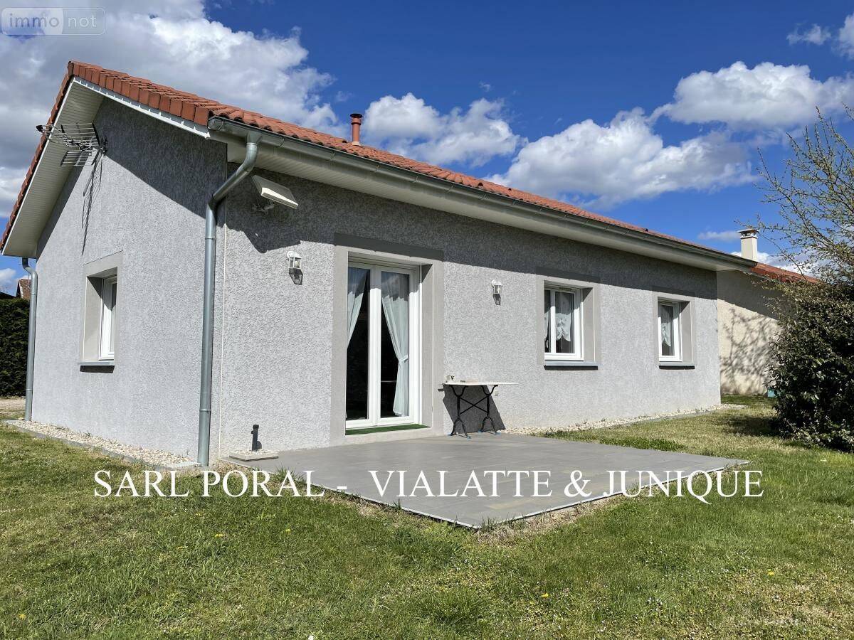 Maison 3 pièces 75 m² · à Sainte-Julie · 74,9 m² · 900 €
