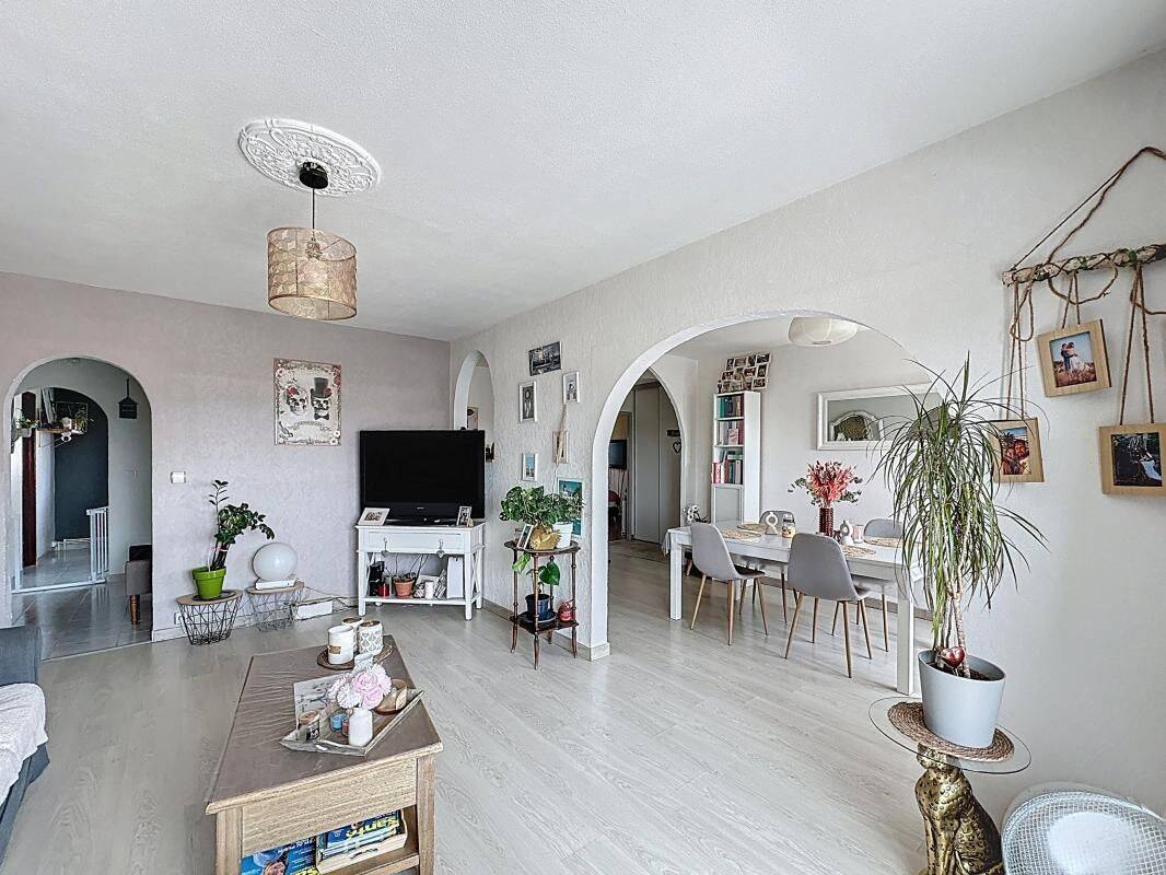 Appartement 5 pièces 90 m² · à Saint-Priest · 90 m² · 179 900 €