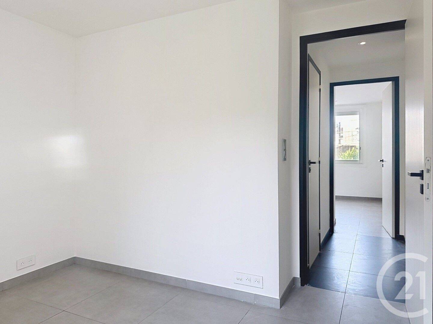 Appartement 3 pièces 55 m² · à Cannes · 54,7 m² · 1 390 €/mois