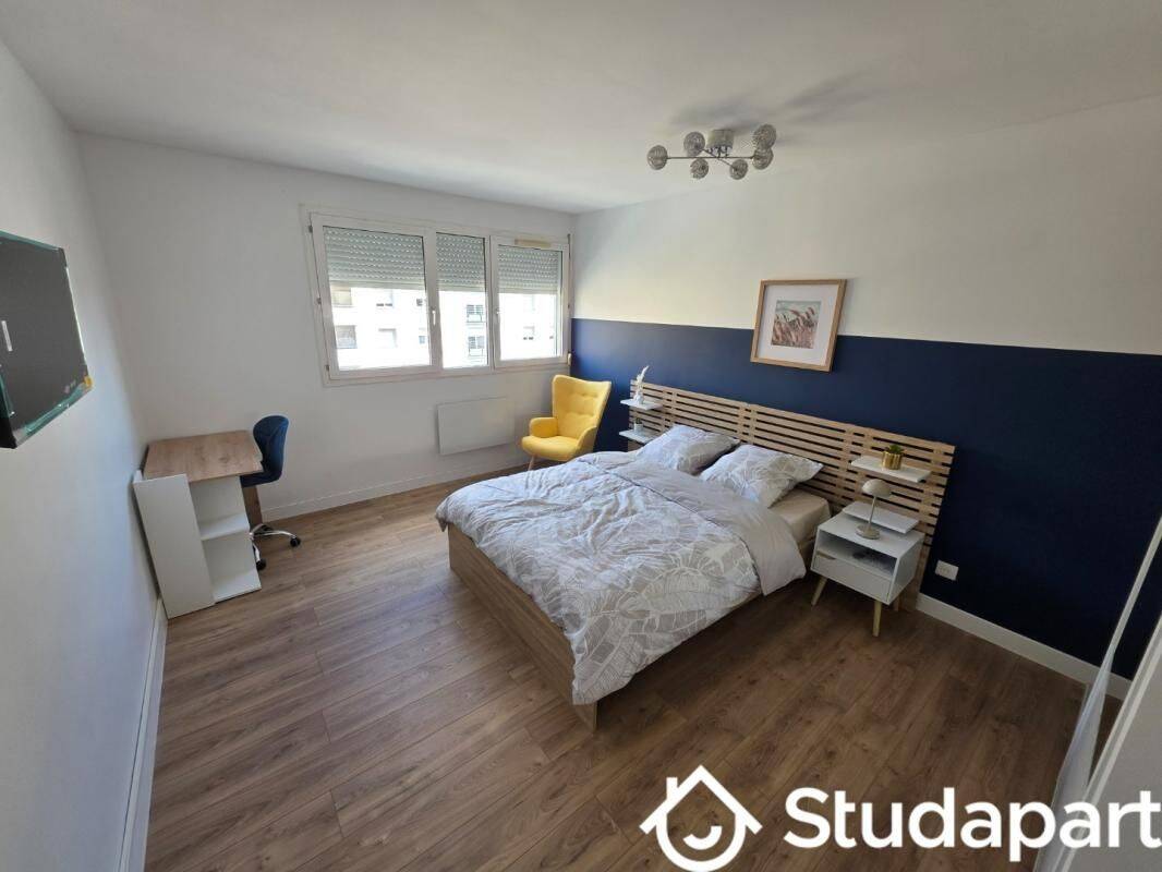 1 pièce 11 m² · à Caluire-Et-Cuire · 11 m² · 555 €/mois