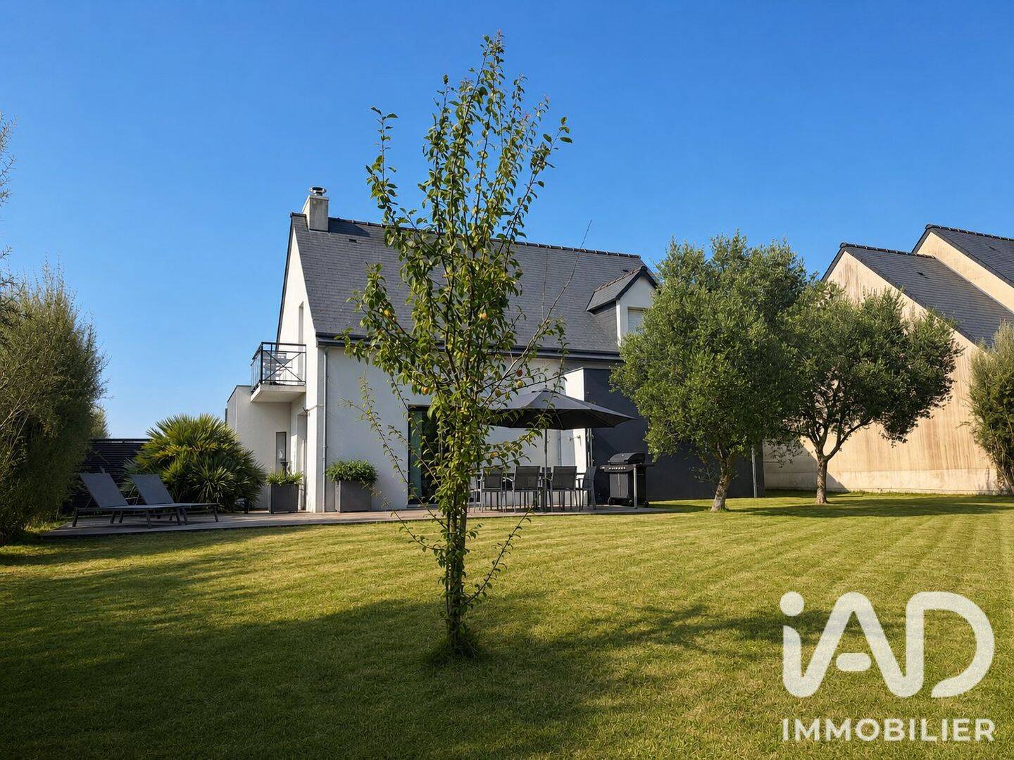 Maison 6 pièces 135 m² · à Saint-Coulomb · 135 m² · 590 000 €
