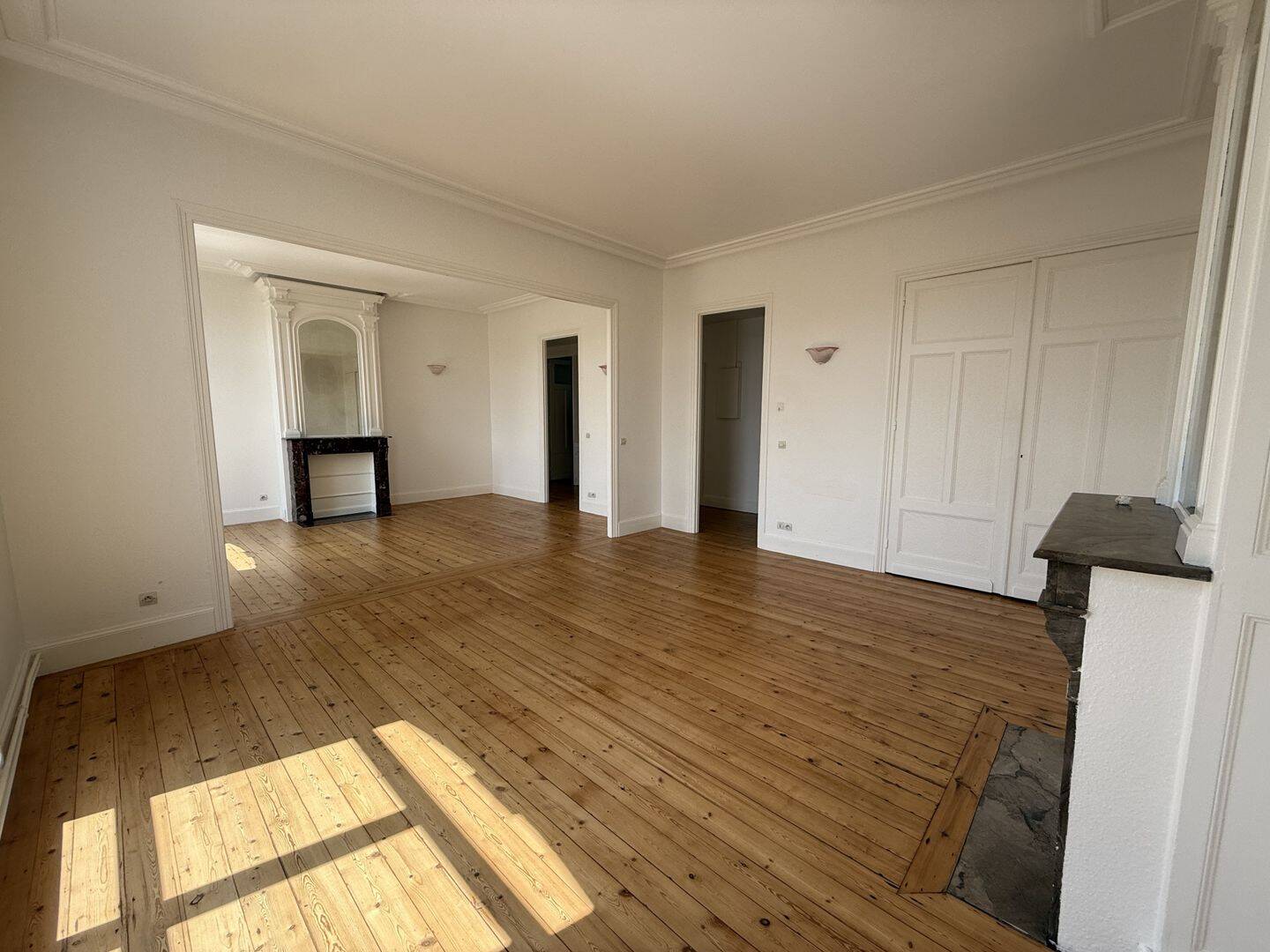 Appartement 4 pièces 131 m² · à Lille · 130,9 m² · 1 700 €