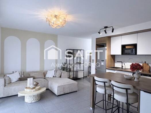 Appartement à vendre 233 000 € 3 pièces 2 chambres 56 m² Étage 1/1 Fargues-Saint-Hilaire 33370