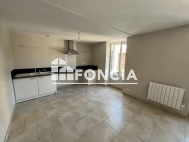 Maison à louer 580 € 3 pièces 2 chambres 72 m² disponible à partir du 13/06/2025 Saint-Claud 16450