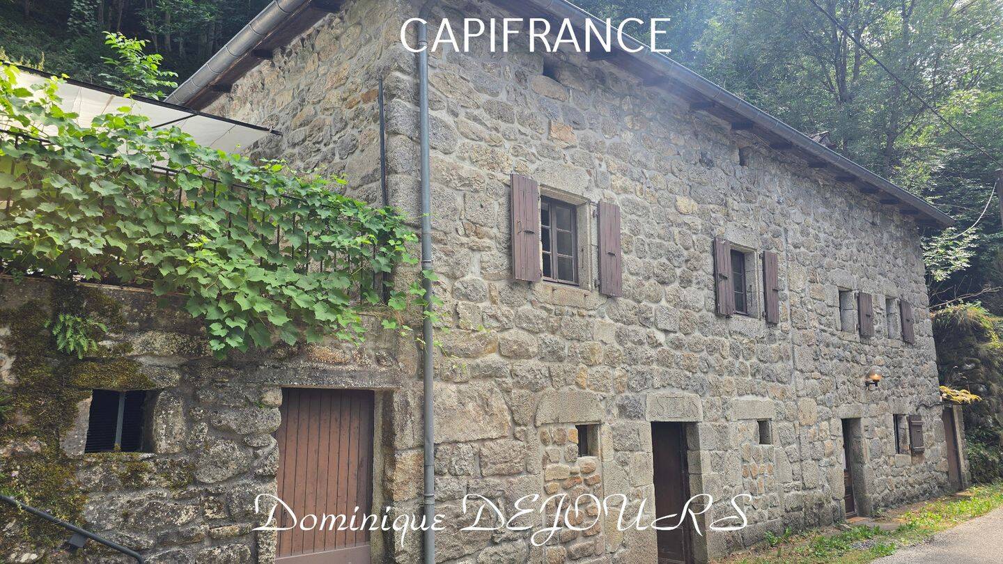 Maison 5 pièces 110 m² · à Marcols-les-Eaux · 110 m² · 118 000 €