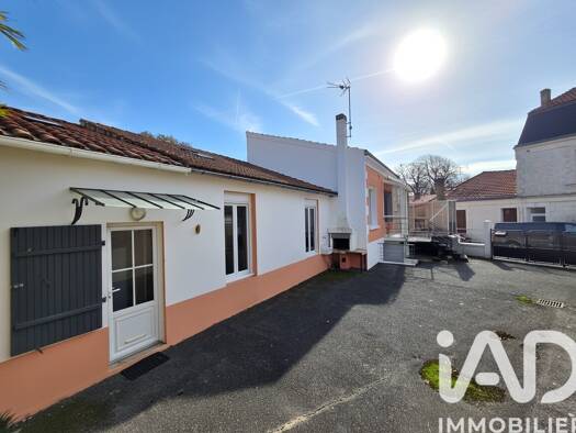 Maison à vendre 299 000 € 5 pièces 3 chambres 100 m² 202 m² de terrain Fouras 17450