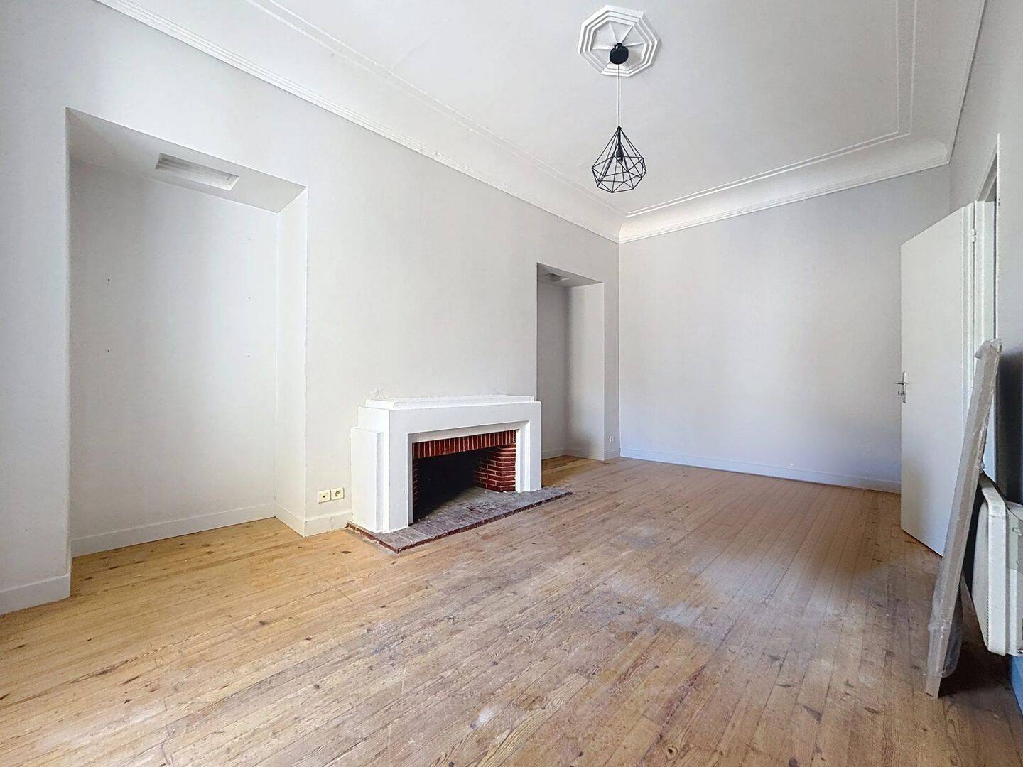 Appartement 1 pièce 27 m² · à Cahors · 27,3 m² · 350 €