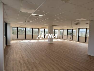 Espace bureau à louer 2 446 € 210 m² de bureaux Labege 31670