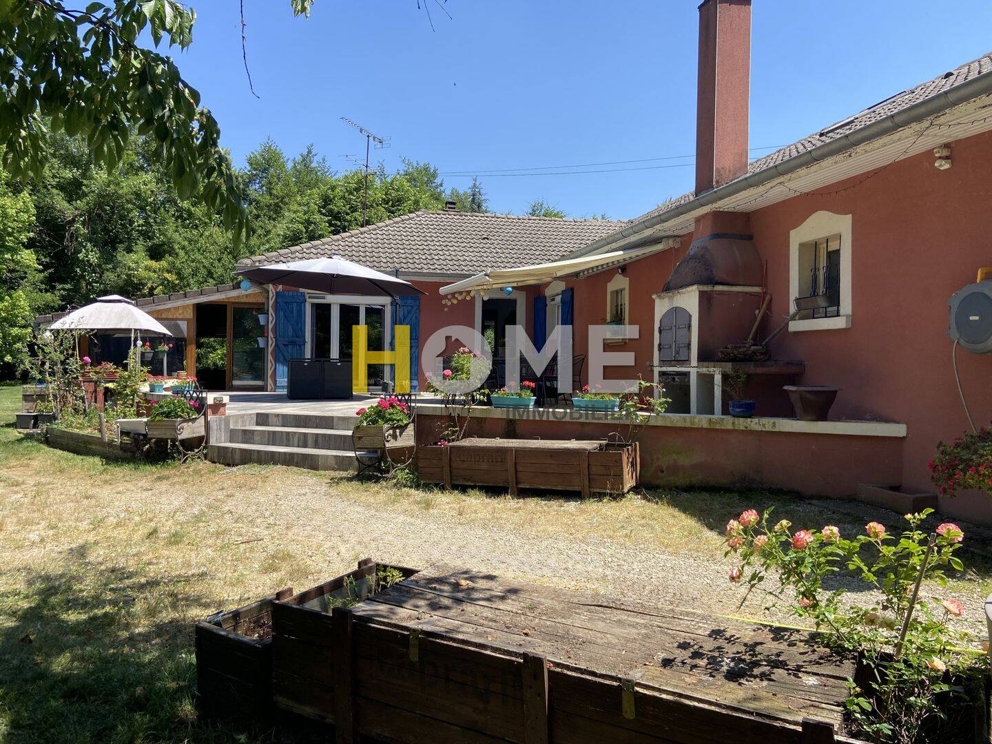 Maison 6 pièces 169 m² · à Sainte-Anne-sur-Gervonde · 169 m² · 384 000 €
