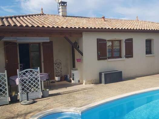 Maison de plain-pied à vendre 273 000 € 5 pièces 3 chambres 120 m² 1 729 m² de terrain Touvre 16600