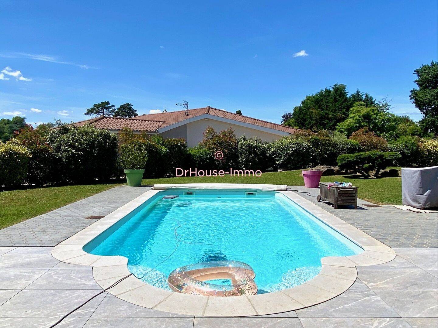 Maison 7 pièces 201 m² · à Messimy-sur-Saône · 201 m² · 430 000 €