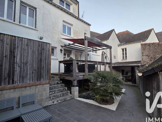 Immeuble à vendre 343 000 € 200,9 m² Loireauxence 44370