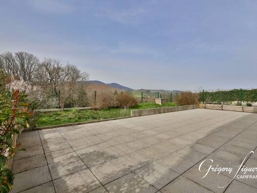 Appartement à vendre 268 000 € 3 pièces 2 chambres 70 m² RDC/2 Saint-Maurice-sur-Dargoire 69440