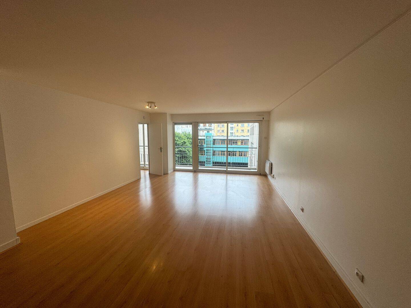 Appartement 5 pièces 123 m² · à Paris 16ème Arrondissement · 123 m² · 3 763 €