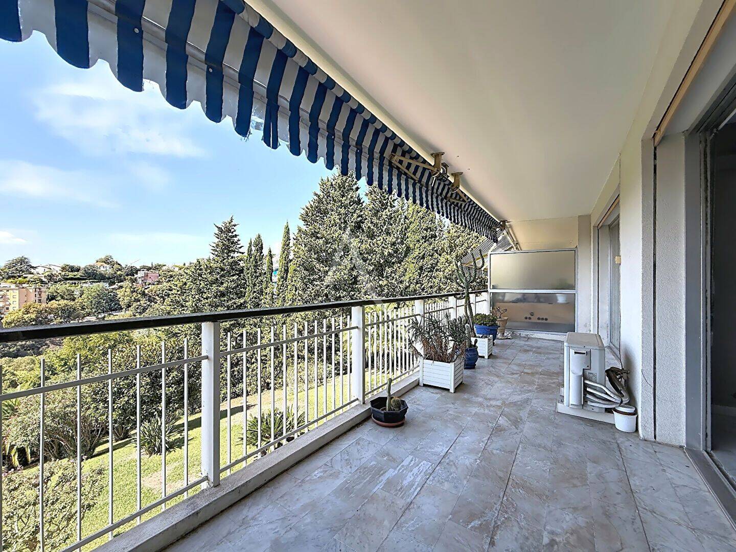 Appartement 3 pièces 80 m² · à Cannes · 80,1 m² · 460 000 €