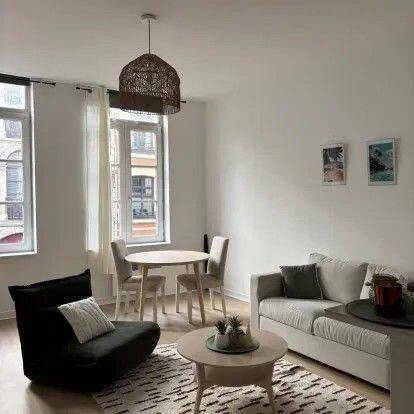 Appartement 1 pièce 49 m² · à Lille · 49 m² · 810 €