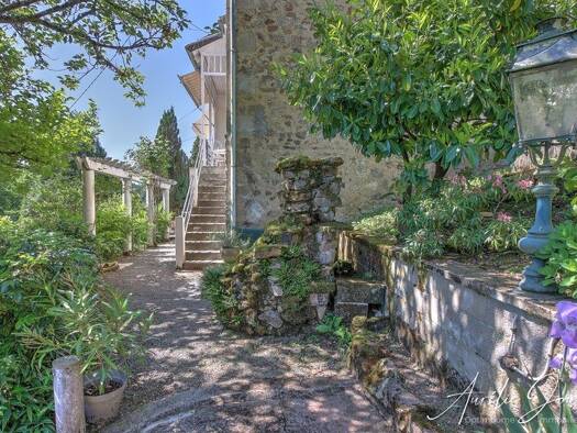 Maison à vendre 135 000 € 4 pièces 2 chambres 91 m² 1 171 m² de terrain Saint-Priest-Taurion 87480