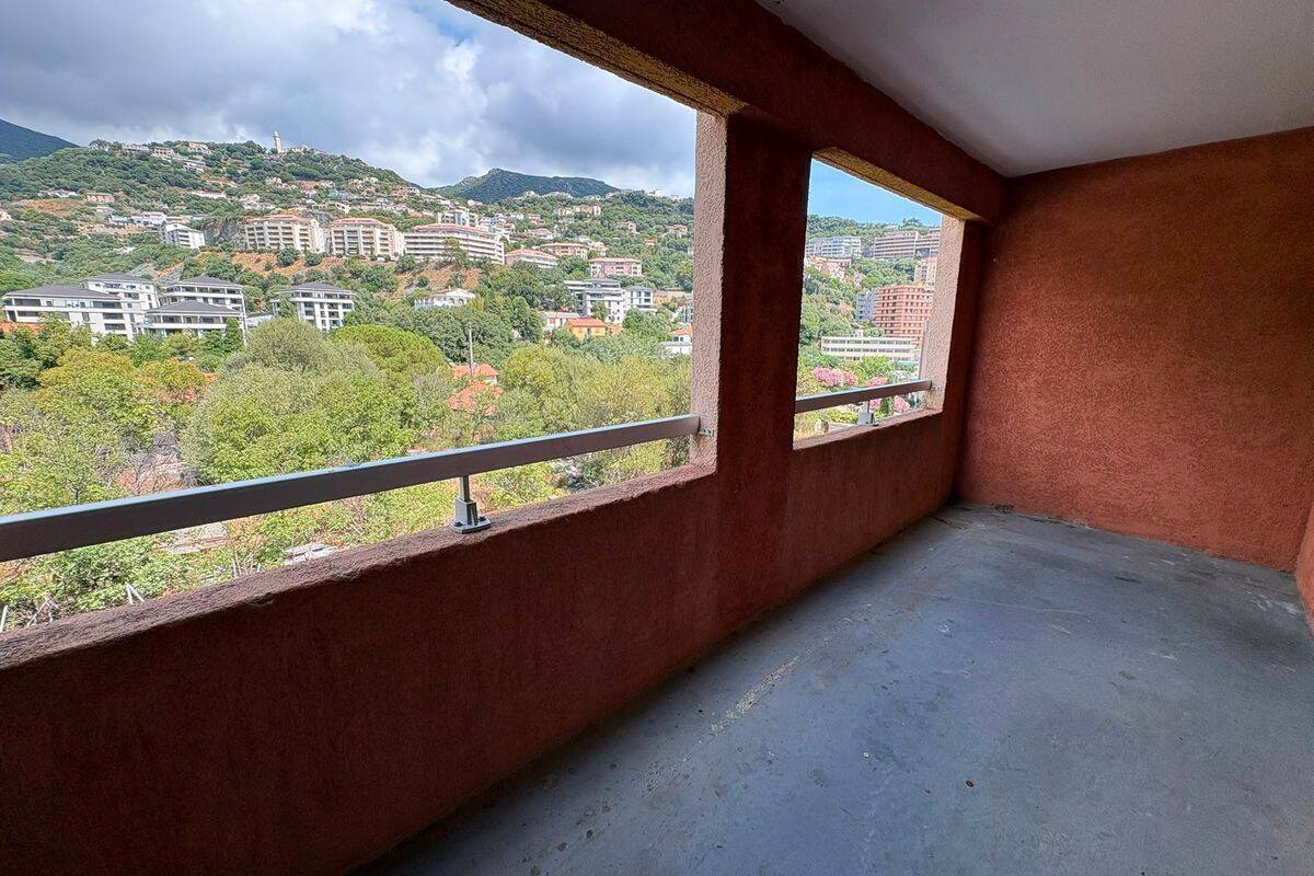Appartement 4 pièces 76 m² · à Bastia · 76 m² · 149 500 €