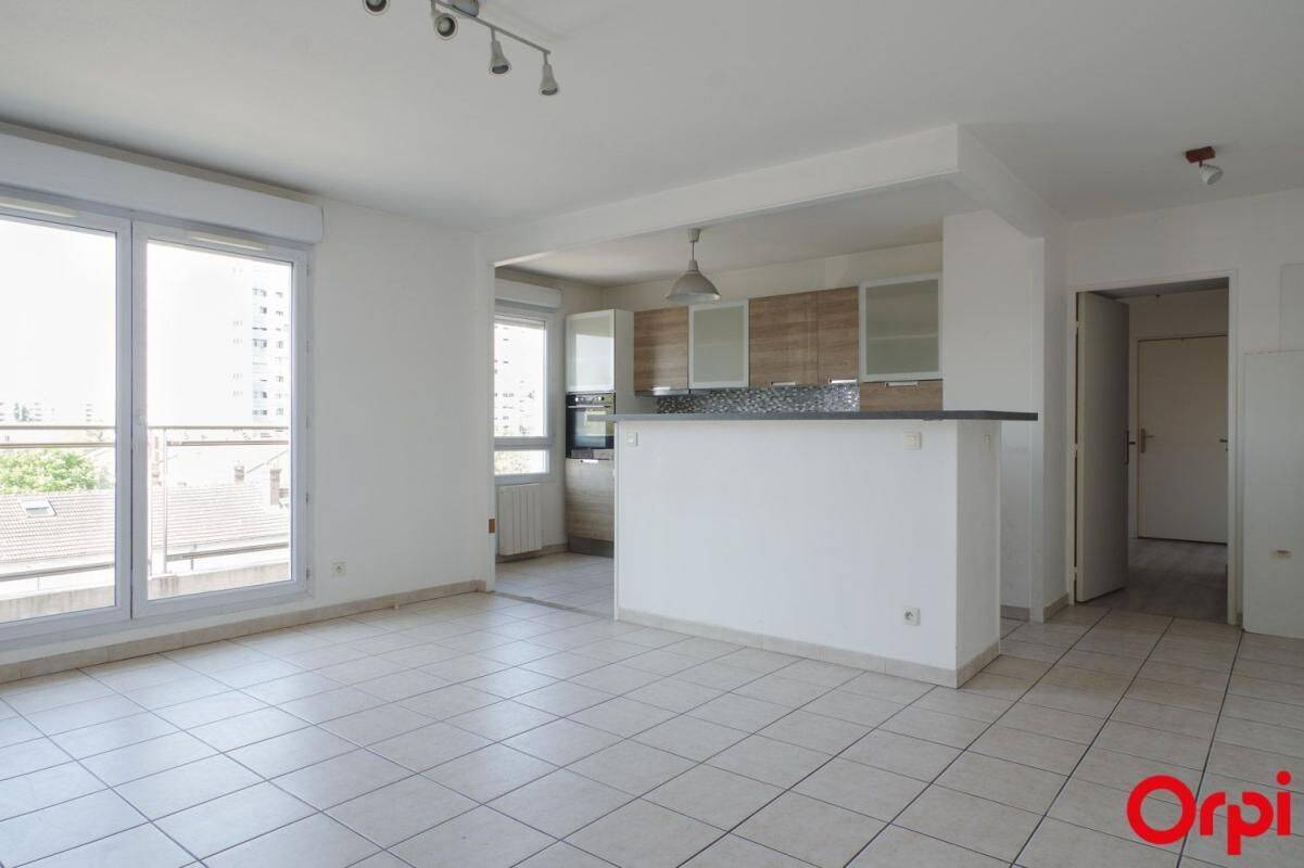 Appartement 3 pièces 61 m² · à Lyon 8ème Arrondissement · 61,2 m² · 1 090 €