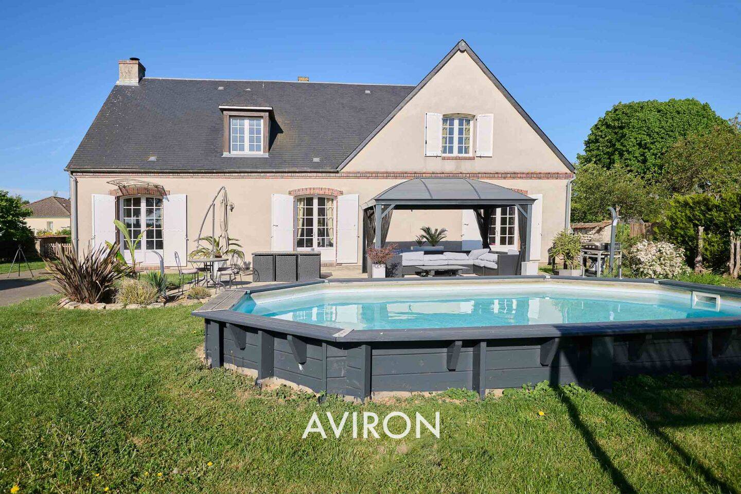 Maison 8 pièces 252 m² · à Chartres · 252 m² · 461 000 €