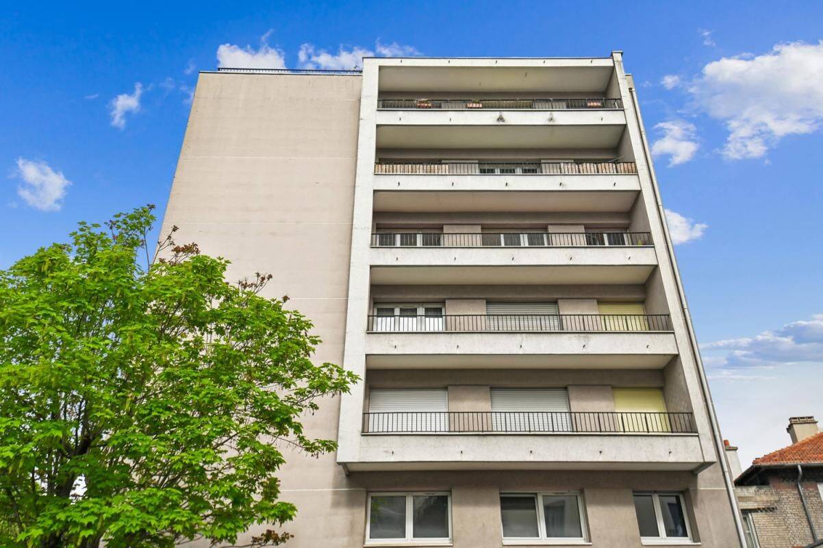Appartement 4 pièces 107 m² · à Paris 15ème Arrondissement · 107 m² · 2 954 €/mois