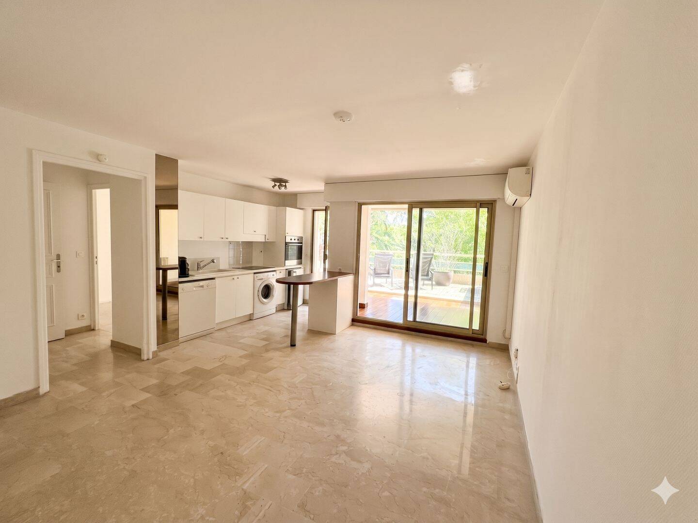 Appartement 2 pièces 54 m² · à Cannes · 54,2 m² · 330 000 €