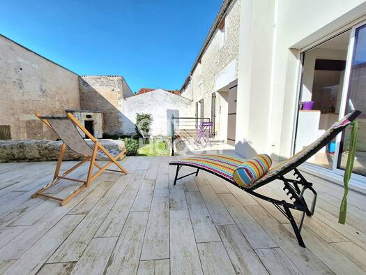 Maison à vendre 419 900 € 4 pièces 3 chambres 103 m² 286 m² de terrain La Jarrie 17220