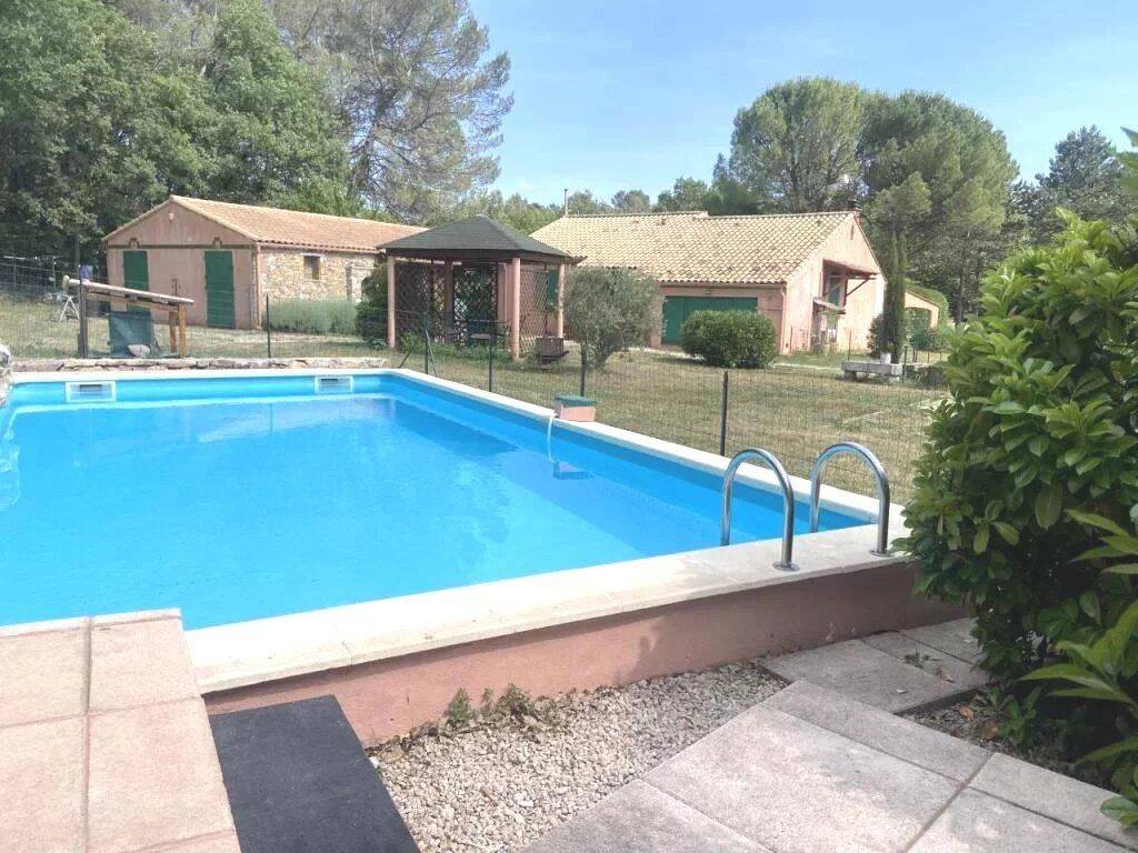 Maison 4 pièces 123 m² · à Tourves · 123 m² · 450 000 €