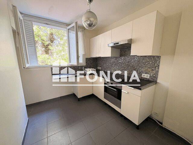 Appartement 4 pièces 67 m² · à Grenoble · 67,2 m² · 852 €
