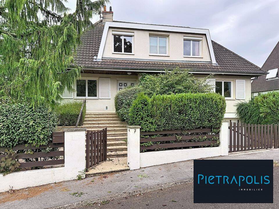 Maison 7 pièces 157 m² · à Fontaine-lès-Dijon · 157 m² · 570 000 €