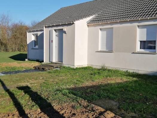 Maison de plain-pied à vendre 182 500 € 6 pièces 4 chambres 104 m² 1 700 m² de terrain Moÿ-de-l'Aisne 02610