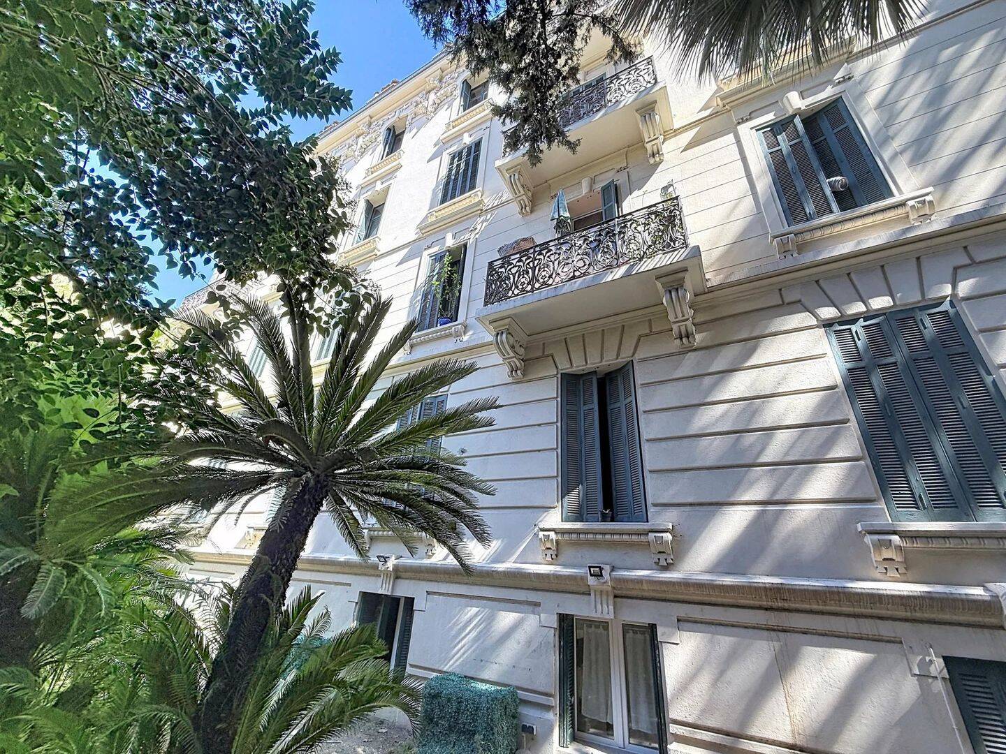 Appartement 4 pièces 92 m² · à Cannes · 91,8 m² · 561 800 €