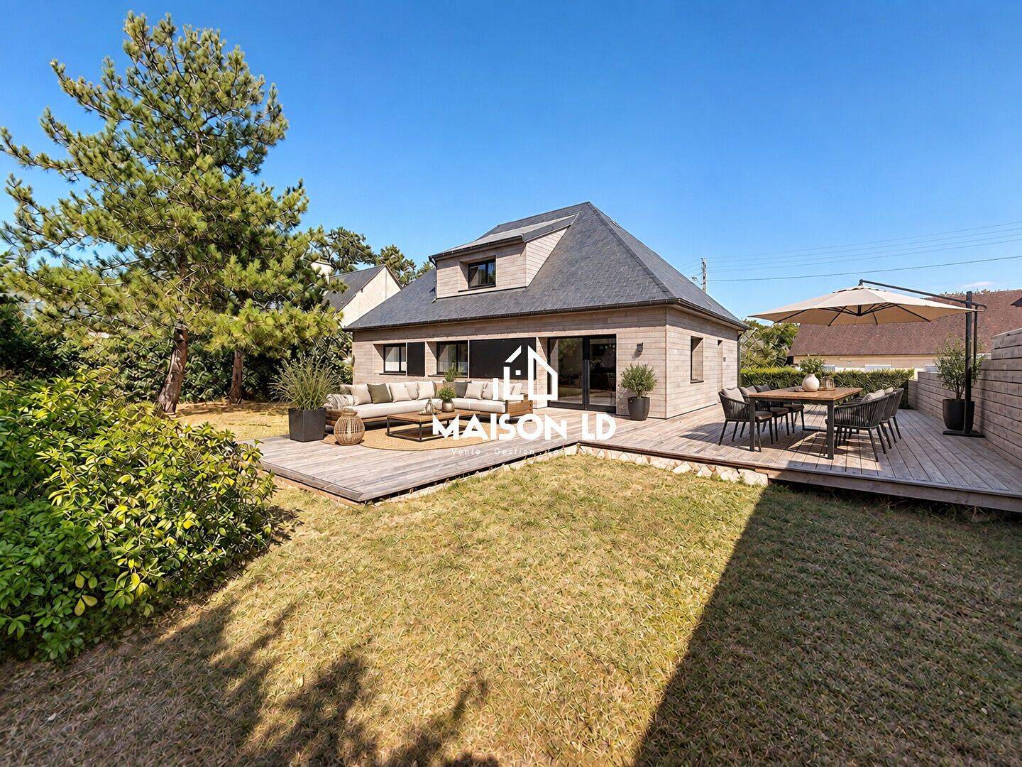Maison 5 pièces 125 m² · à Jullouville · 125 m² · 745 500 €