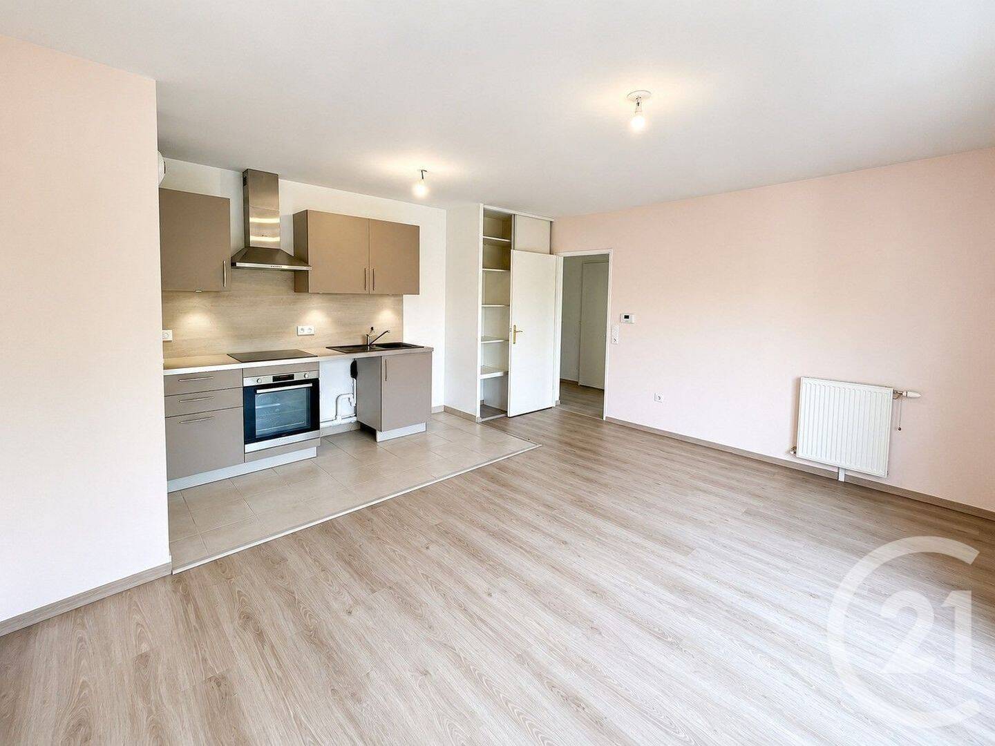 Appartement 2 pièces 47 m² · à Joinville-le-Pont · 46,8 m² · 1 250 €