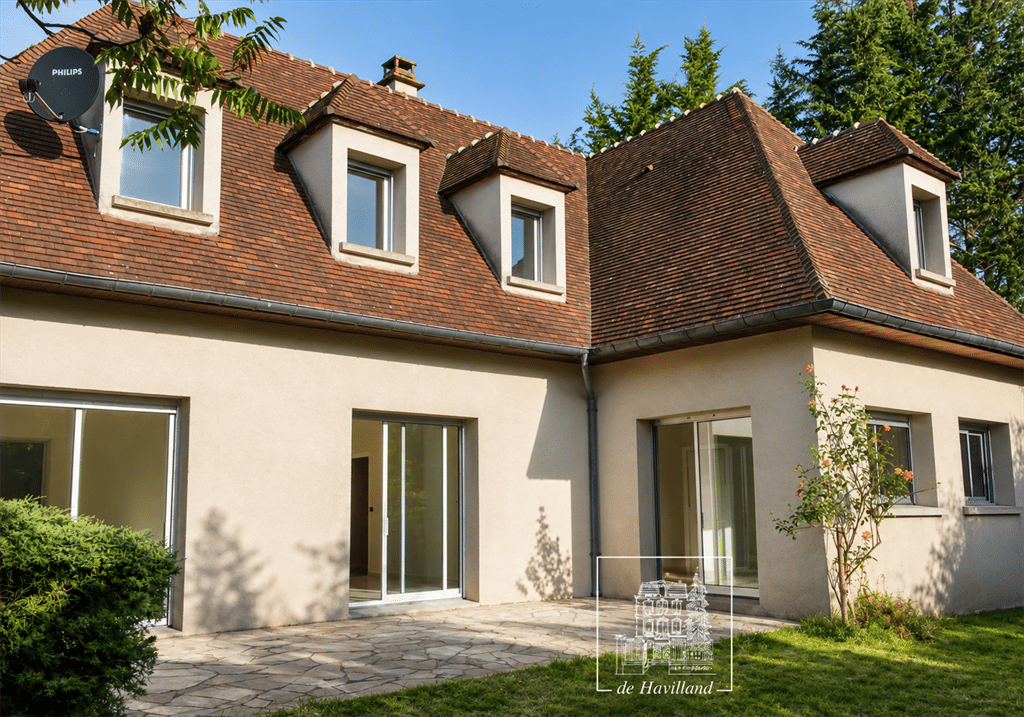 Maison 8 pièces 145 m² · à Croissy-sur-Seine · 145 m² · 3 900 €/mois