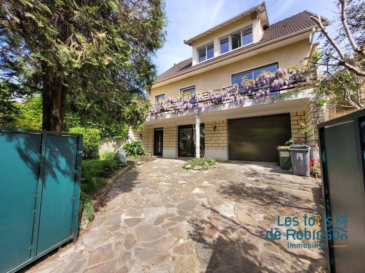 Maison 6 pièces 163 m² · à Le Plessis-Robinson · 162,7 m² · 3 000 €/mois