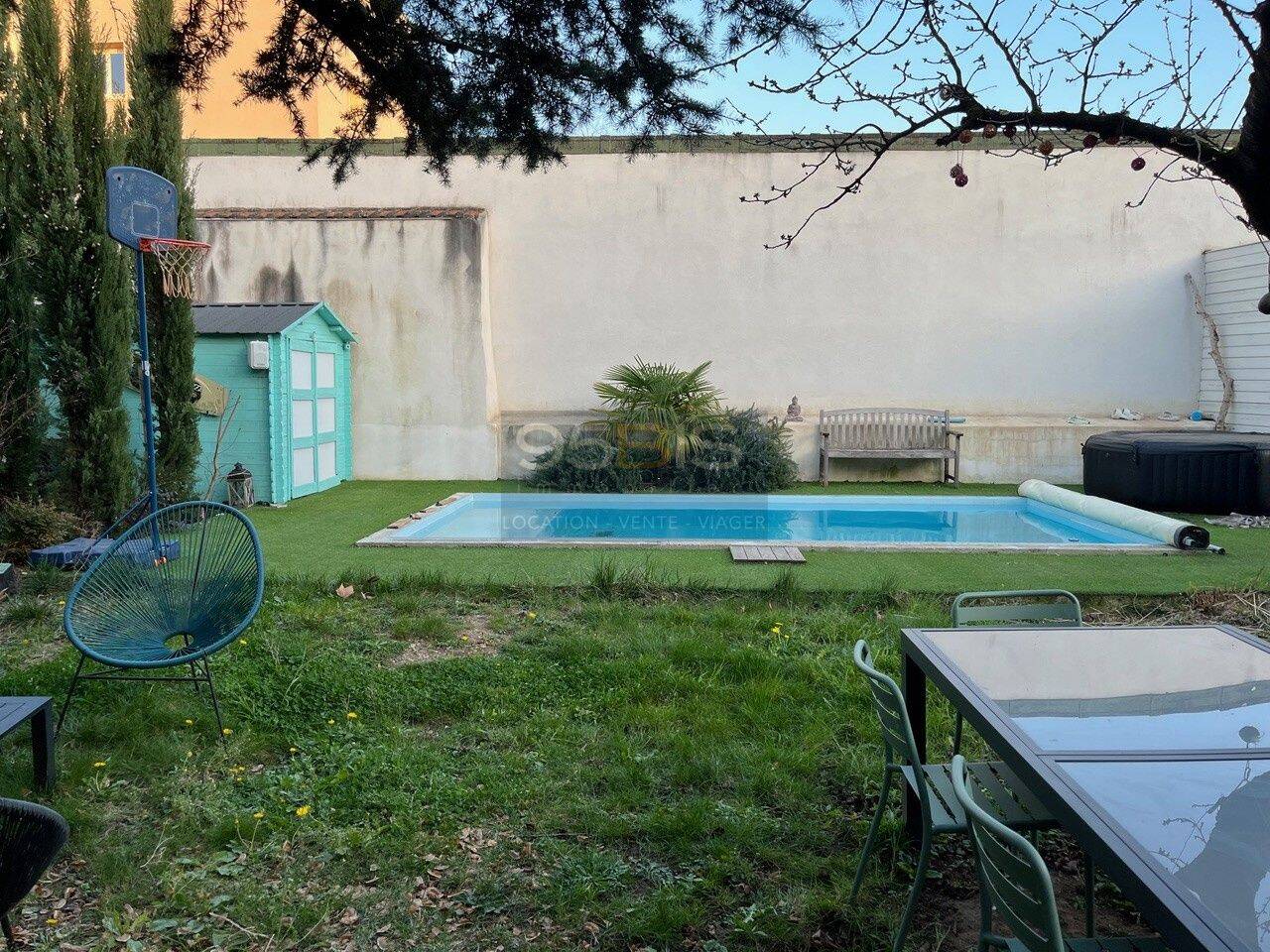 Maison 6 pièces 195 m² · à Lyon 8ème Arrondissement · 195 m² · 2 690 €/mois