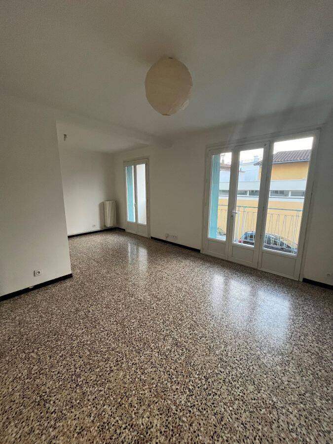 Appartement 3 pièces 67 m² · à Nîmes · 67,1 m² · 739 €