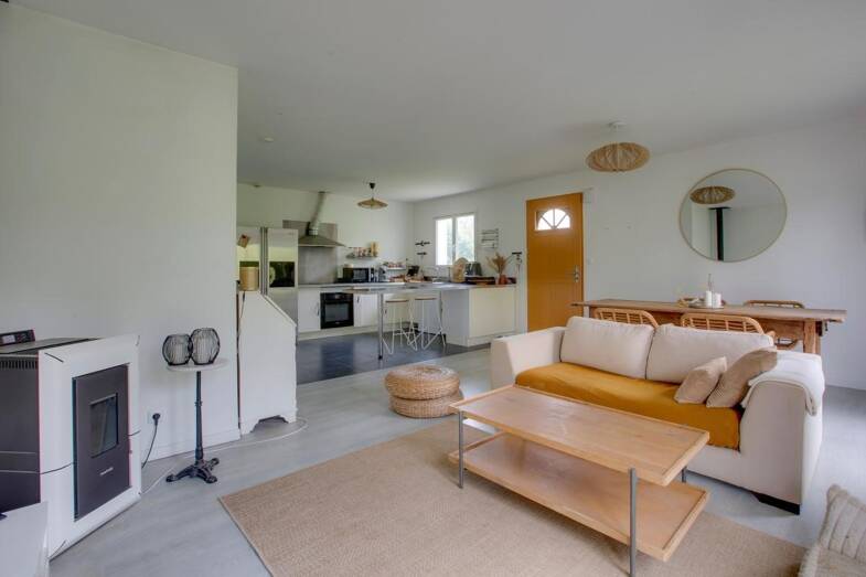 Maison à vendre 360 000 € 3 pièces 2 chambres 78,2 m² 1 500 m² de terrain Mendi-Choko-Karrikatxar-Olhette Urrugne 64122