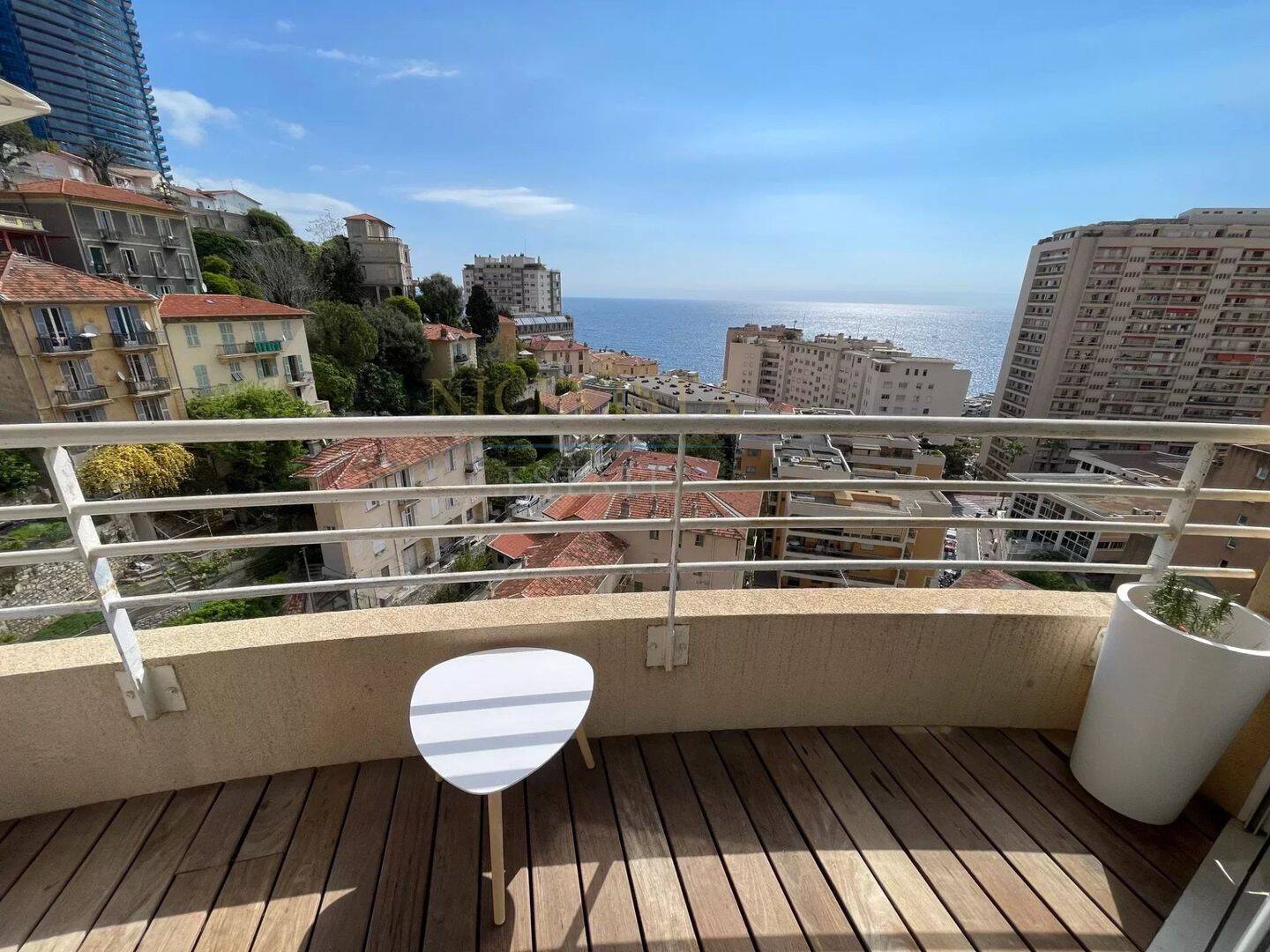 Appartement 3 pièces 64 m² · à Beausoleil · 63,5 m² · 646 000 €