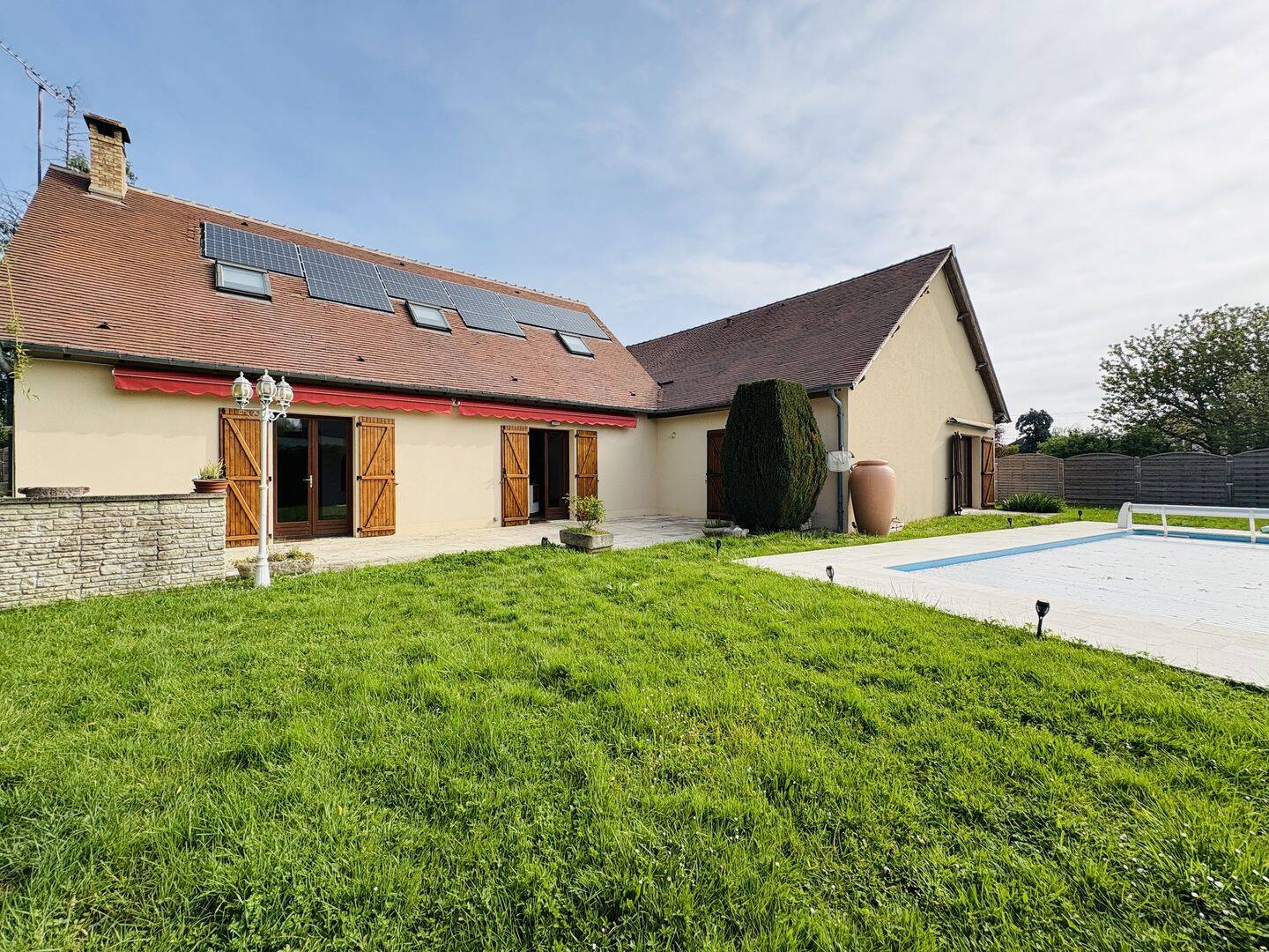 Maison 8 pièces 197 m² · à Le Poinçonnet · 197 m² · 420 000 €
