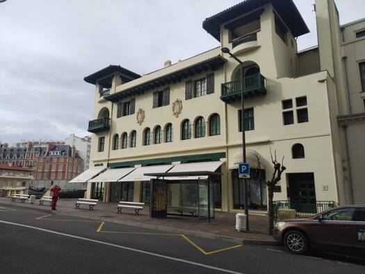 Appartement à vendre 441 000 € 3 pièces 2 chambres 69,8 m² Étage 1/7 Front de Mer Biarritz 64200