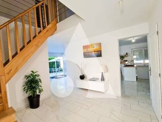 Maison à vendre 370 000 € 5 pièces 4 chambres 155 m² 325 m² de terrain Bouleurs 77580