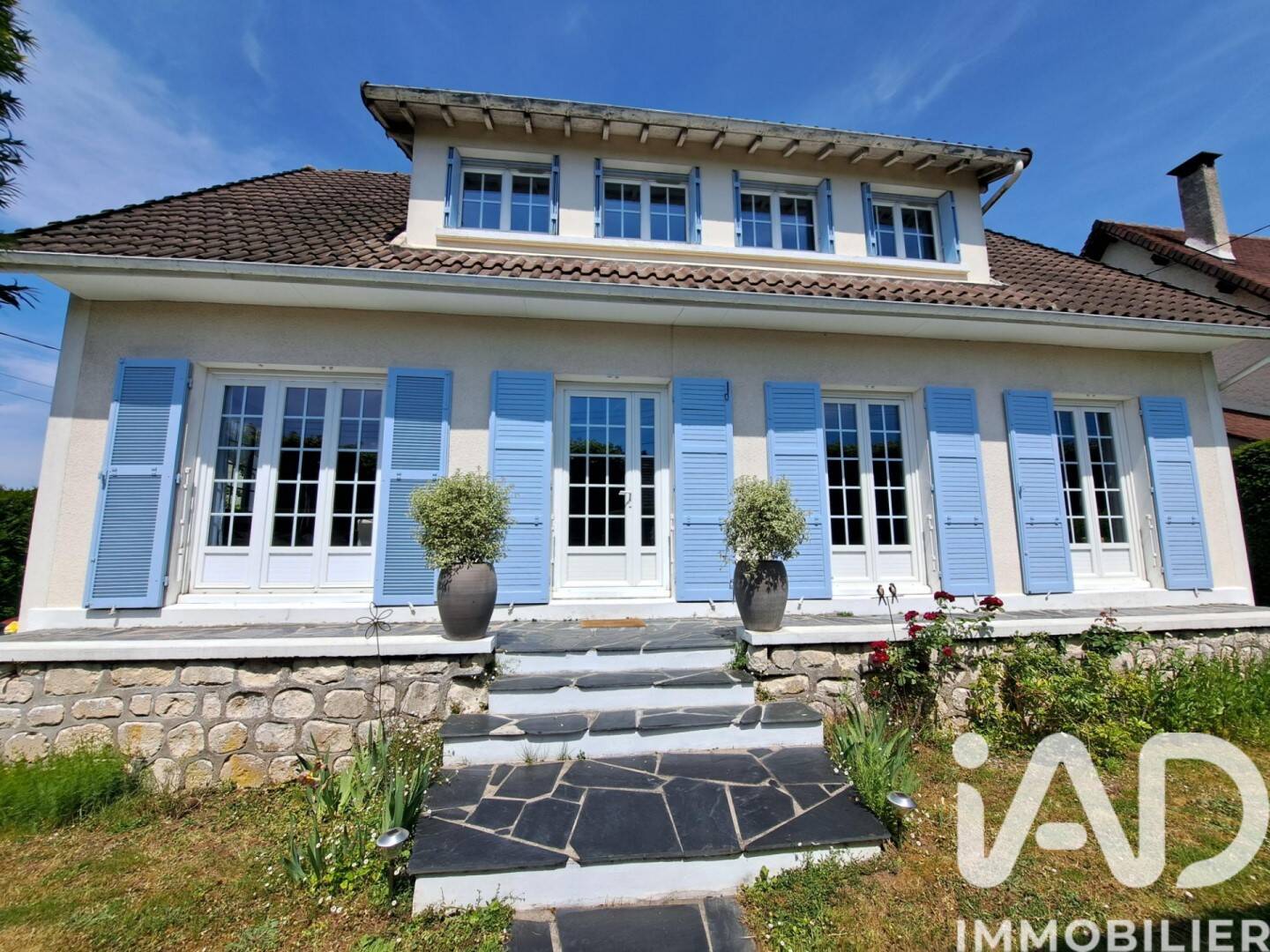 Maison 9 pièces 175 m² · à Sainte-Geneviève-des-Bois · 175 m² · 499 000 €
